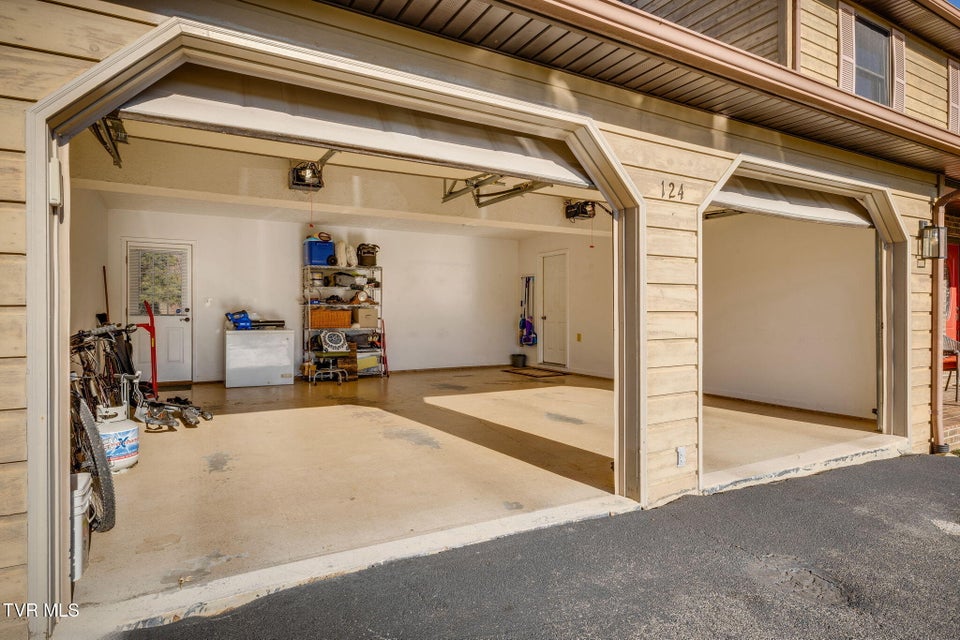 Photo #46: 124 Highland Hills Drive