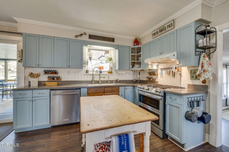 Photo #10: 567 Long Town Road