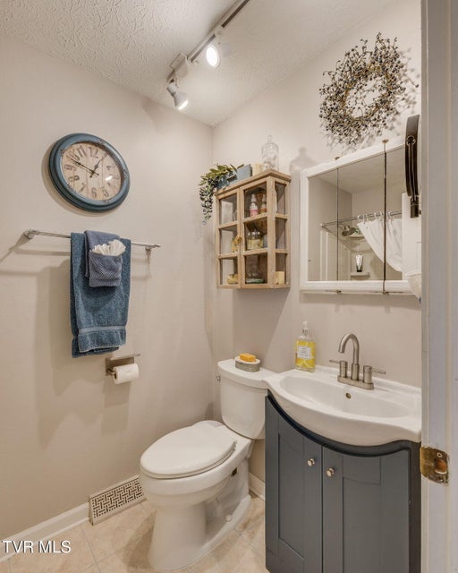 Photo #24: 567 Long Town Road