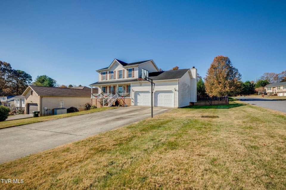 Photo #2: 102 Ebony Lane