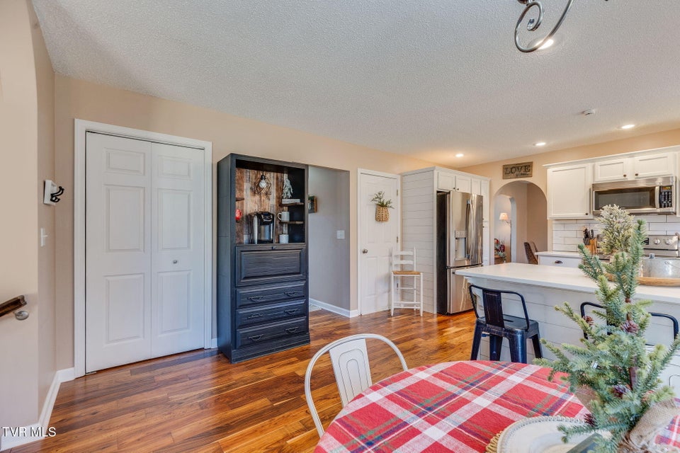 Photo #13: 102 Ebony Lane