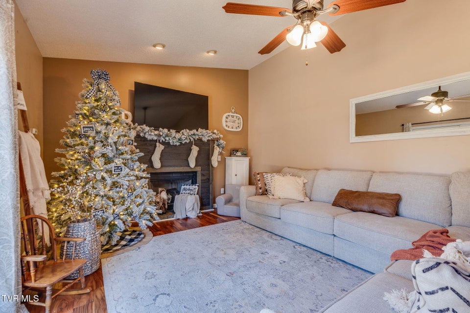 Photo #17: 102 Ebony Lane