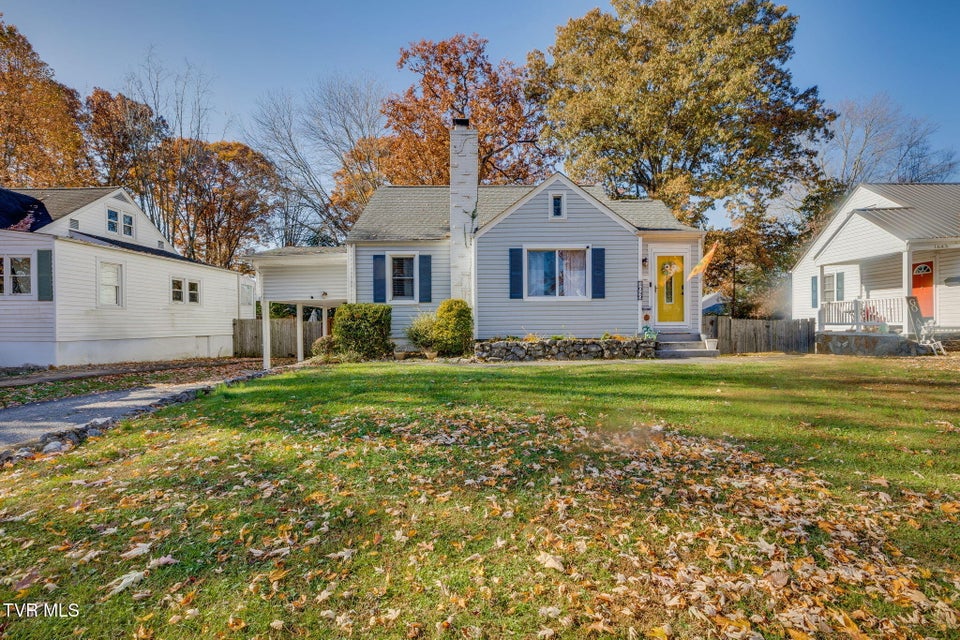 Photo #2: 1649 Carolina Avenue