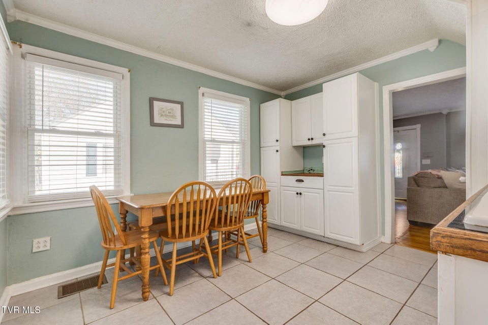 Photo #13: 1649 Carolina Avenue