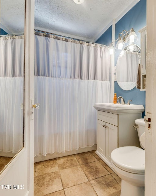 Photo #21: 1649 Carolina Avenue