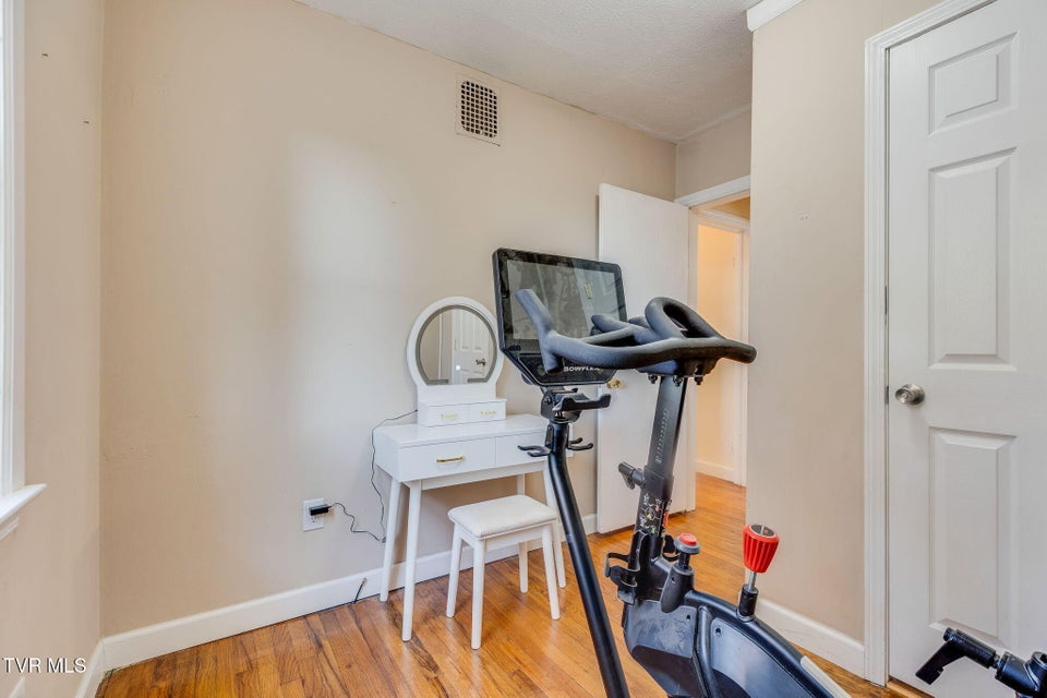 Photo #24: 1649 Carolina Avenue