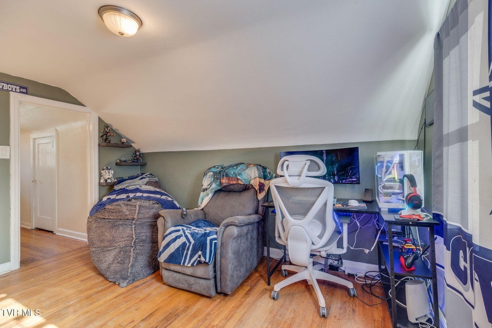 Photo #27: 1649 Carolina Avenue