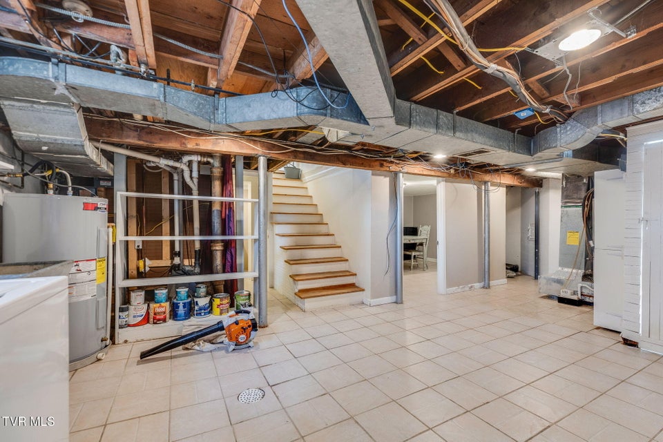 Photo #29: 1649 Carolina Avenue