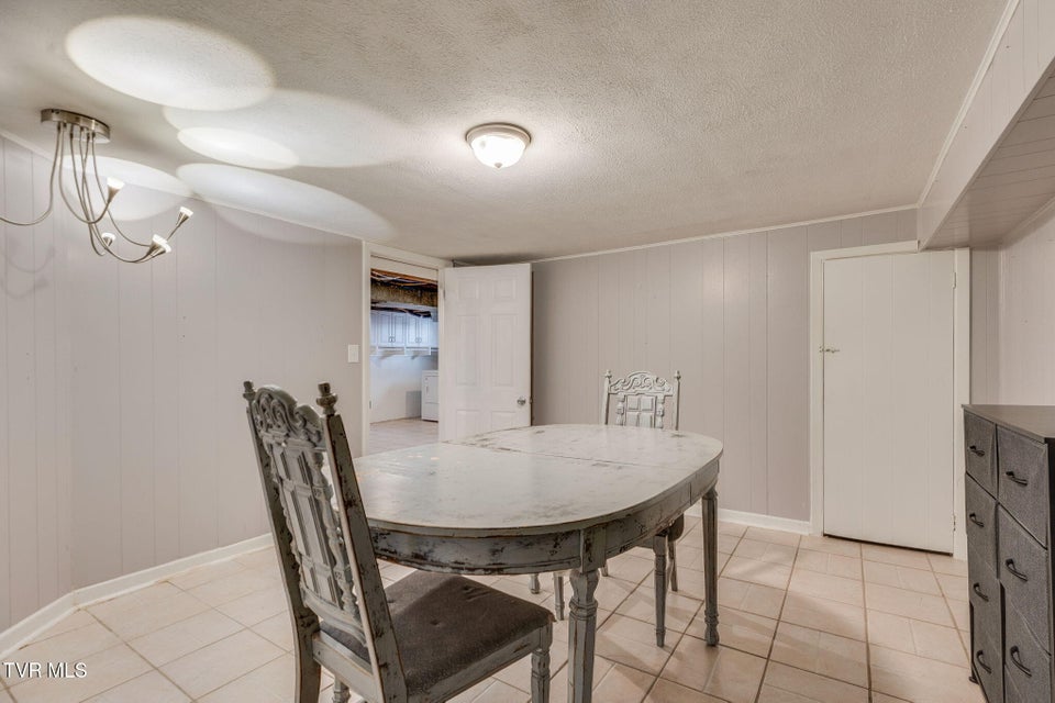 Photo #31: 1649 Carolina Avenue