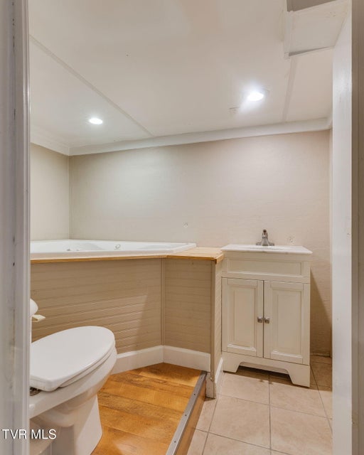 Photo #32: 1649 Carolina Avenue