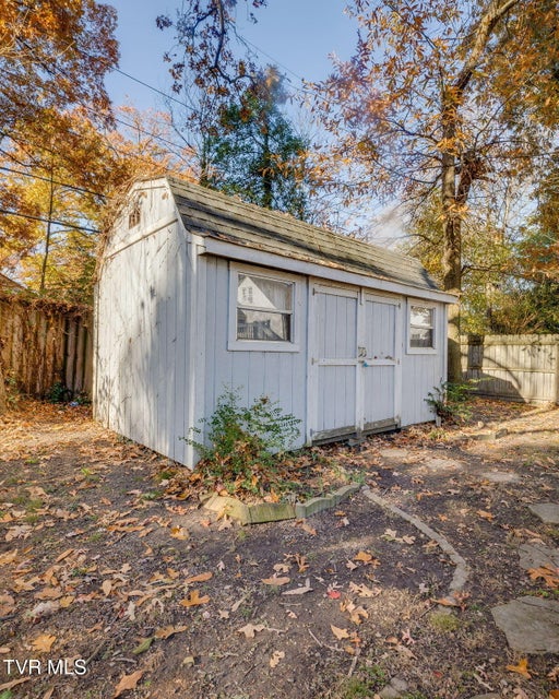 Photo #38: 1649 Carolina Avenue