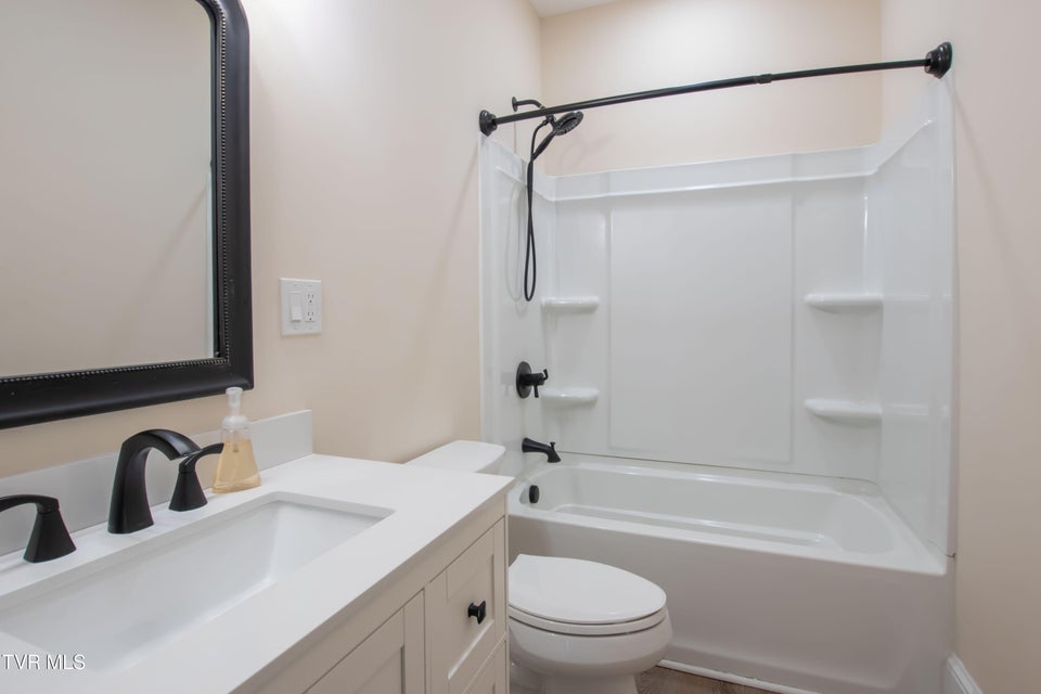 Photo #26: 407 & 409 Poplar Street