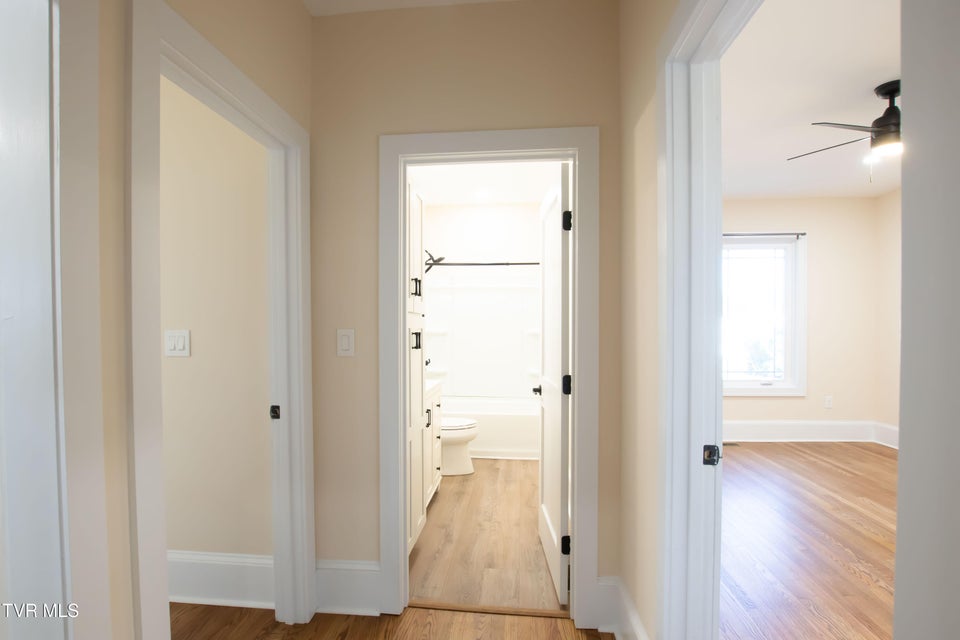 Photo #23: 407 & 409 Poplar Street