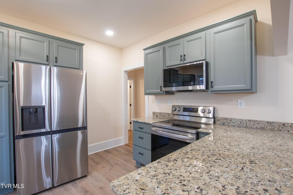 Photo #16: 407 & 409 Poplar Street