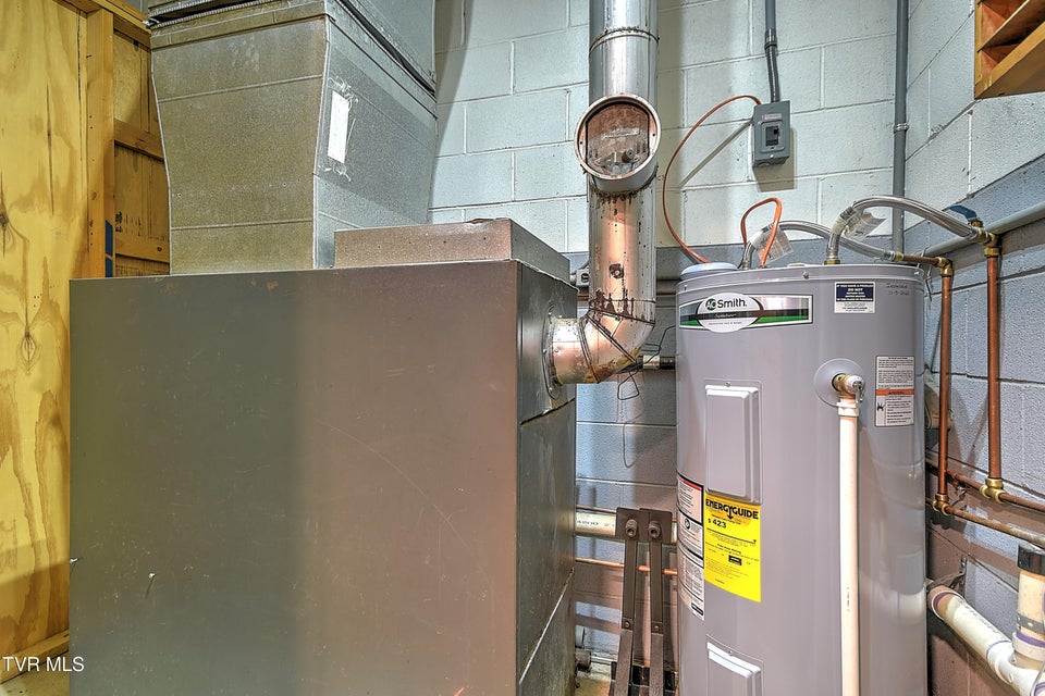 Photo #29: 105 Martin Road