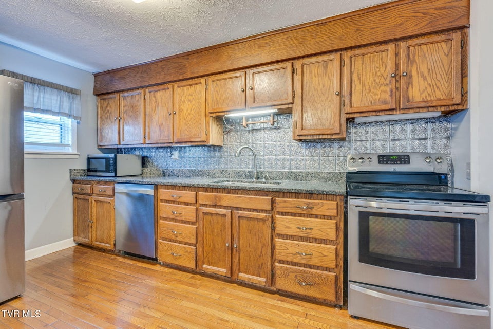 Photo #12: 418 Church Street