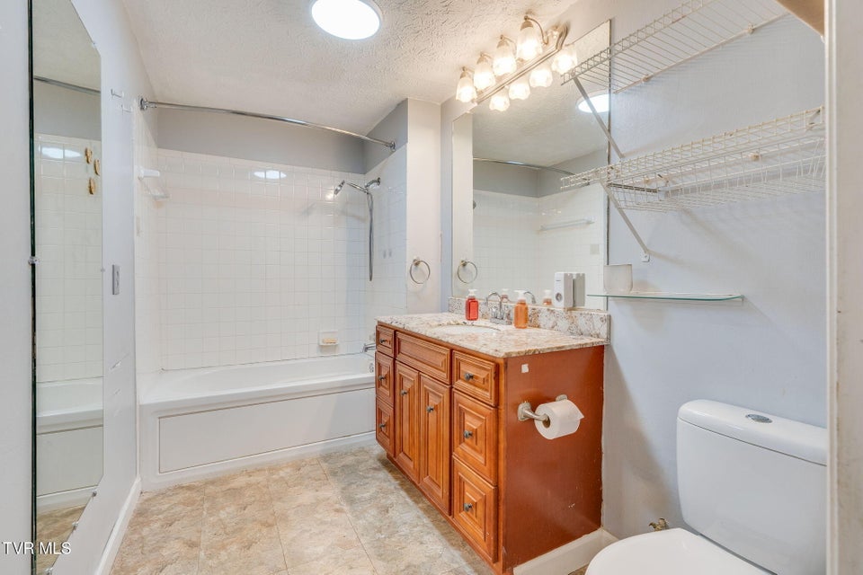 Photo #16: 418 Church Street