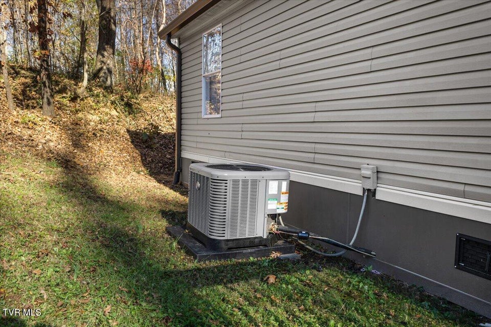 Photo #6: 1012 Kingston Court