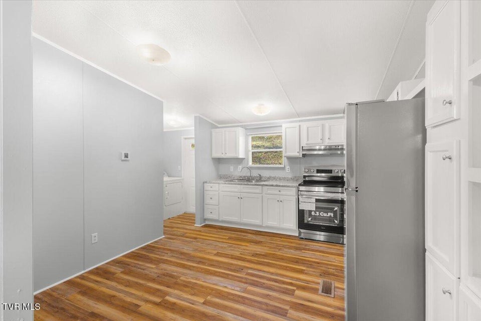 Photo #14: 1012 Kingston Court