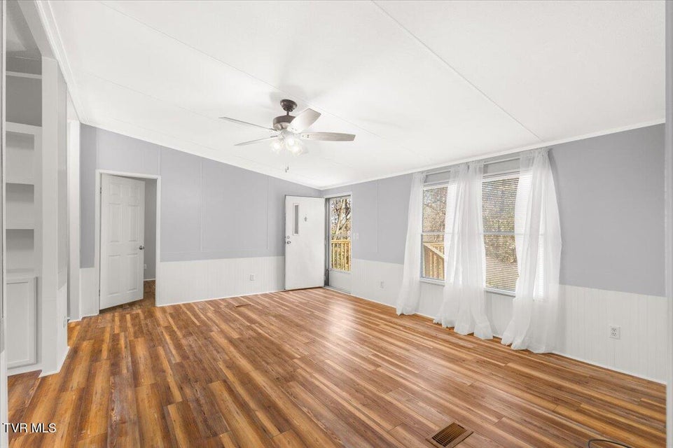 Photo #11: 1012 Kingston Court