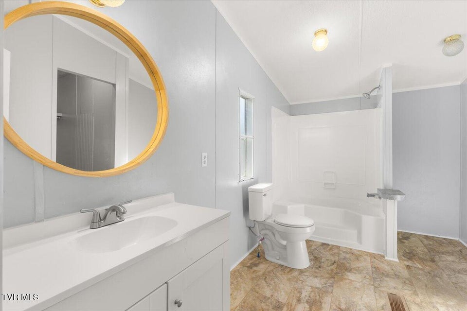 Photo #17: 1012 Kingston Court