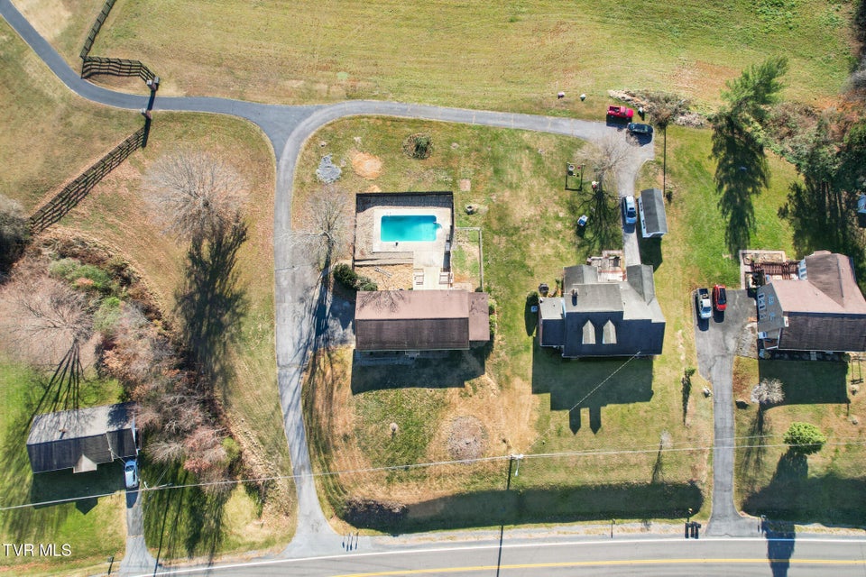 Photo #65: 105 S Monte Vista Drive