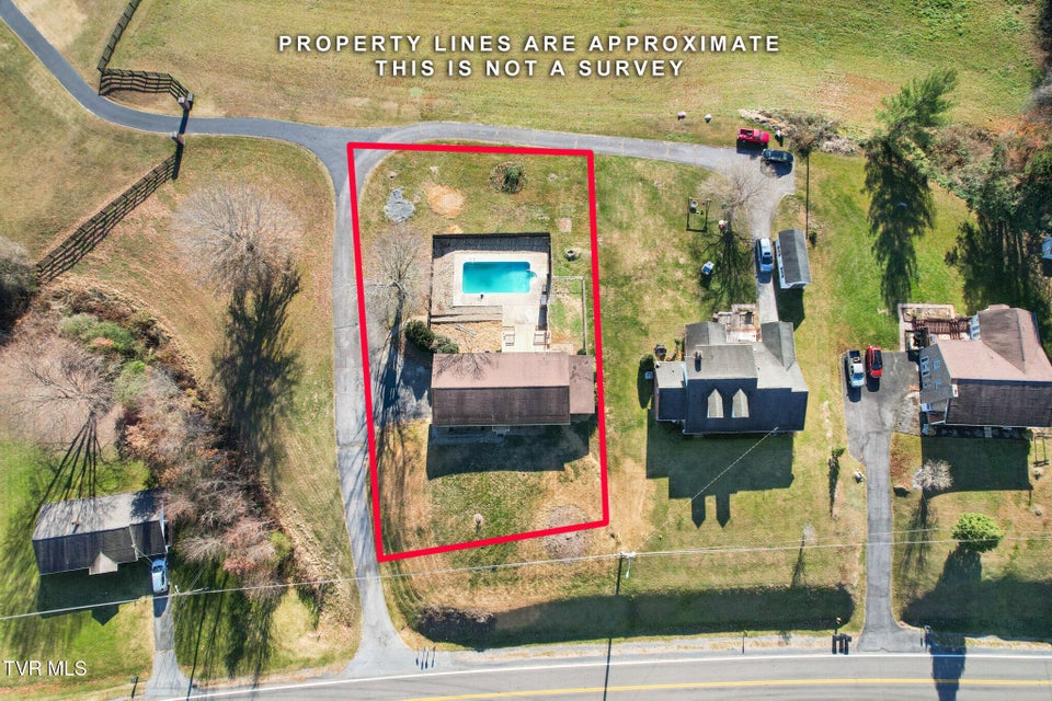 Photo #68: 105 S Monte Vista Drive