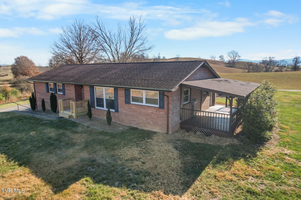 Photo #2: 105 S Monte Vista Drive