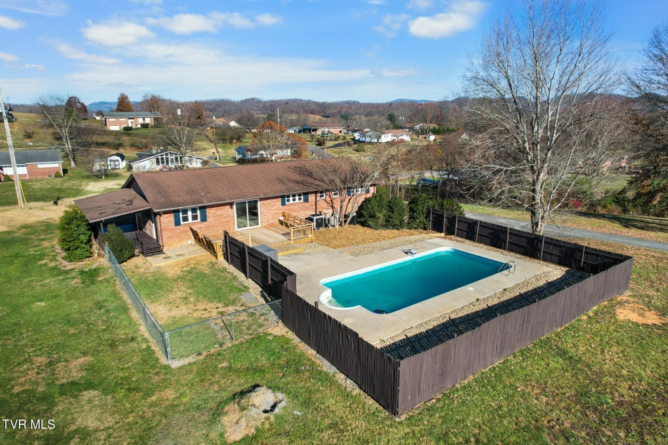 Photo #5: 105 S Monte Vista Drive