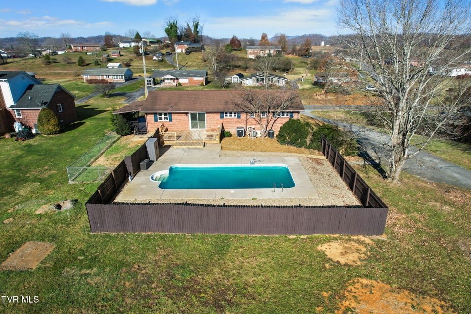 Photo #64: 105 S Monte Vista Drive