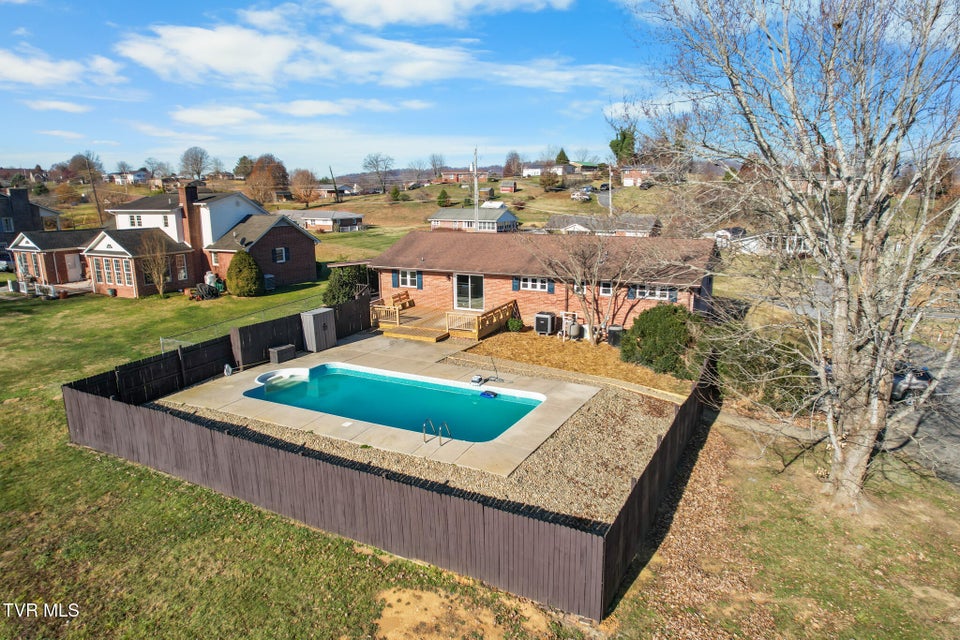 Photo #71: 105 S Monte Vista Drive