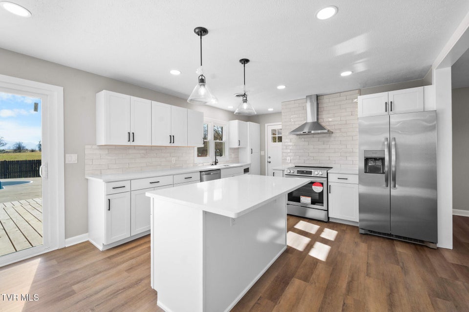 Photo #12: 105 S Monte Vista Drive