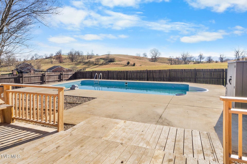 Photo #6: 105 S Monte Vista Drive