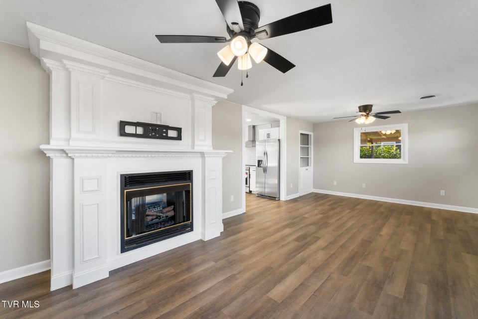 Photo #24: 105 S Monte Vista Drive