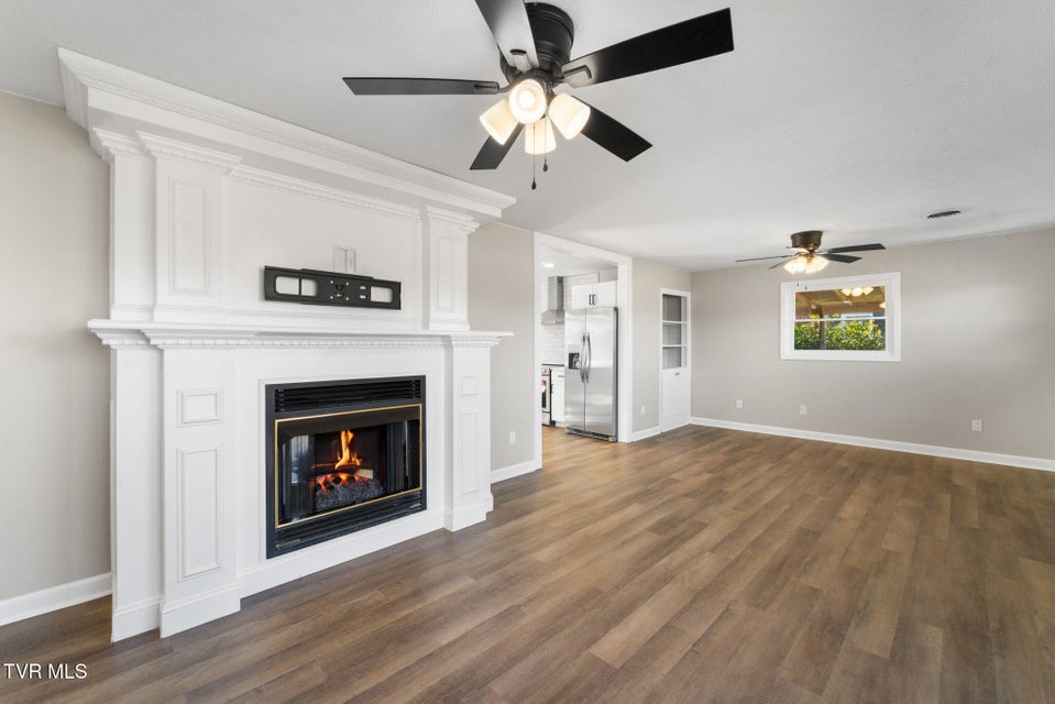 Photo #22: 105 S Monte Vista Drive