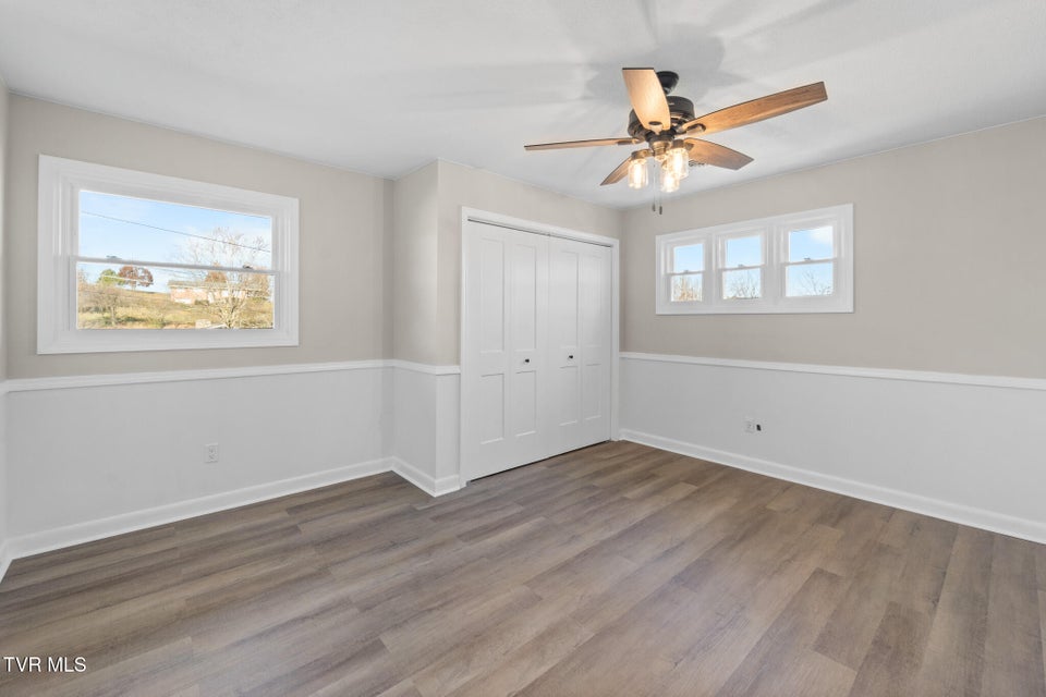 Photo #32: 105 S Monte Vista Drive