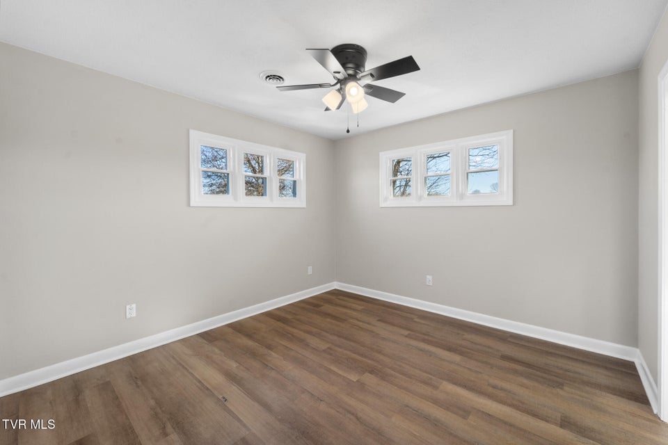 Photo #36: 105 S Monte Vista Drive