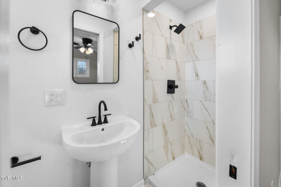 Photo #38: 105 S Monte Vista Drive