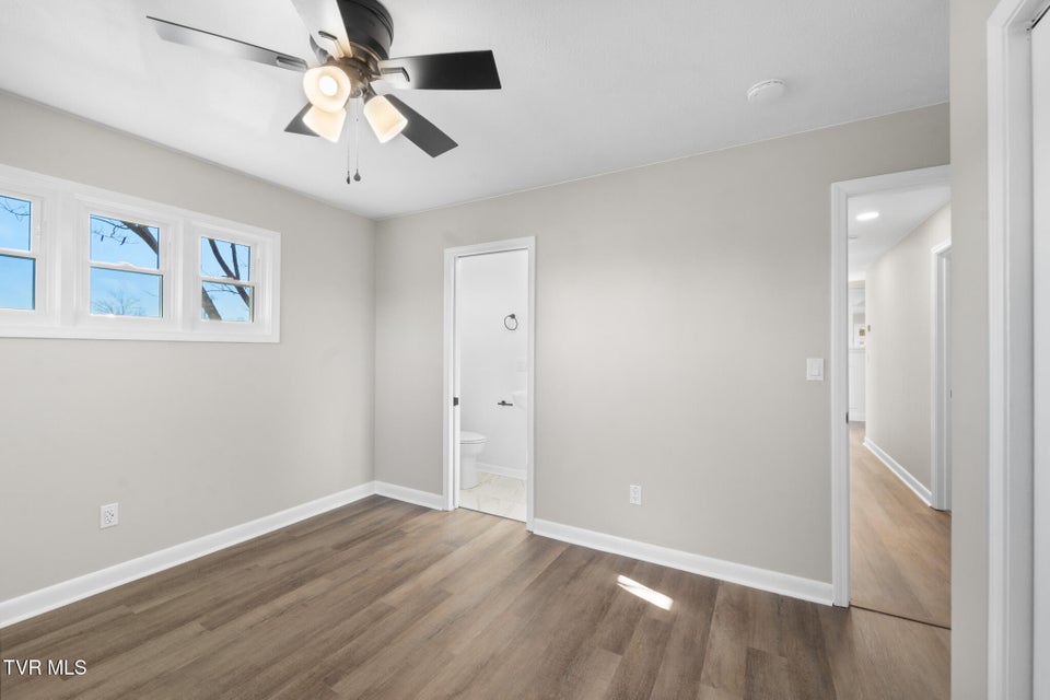 Photo #39: 105 S Monte Vista Drive