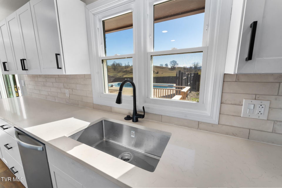 Photo #20: 105 S Monte Vista Drive