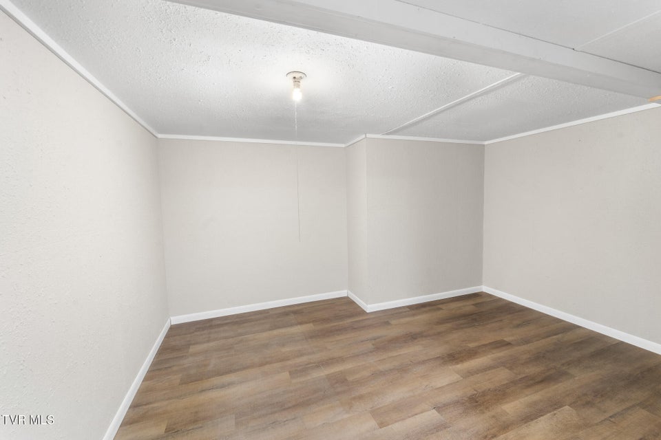 Photo #46: 105 S Monte Vista Drive