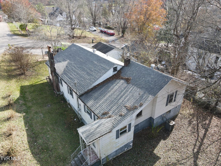 Photo #15: 209 Greenwood Avenue