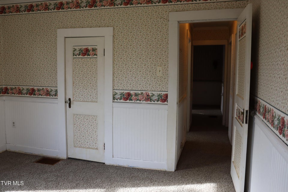 Photo #42: 209 Greenwood Avenue