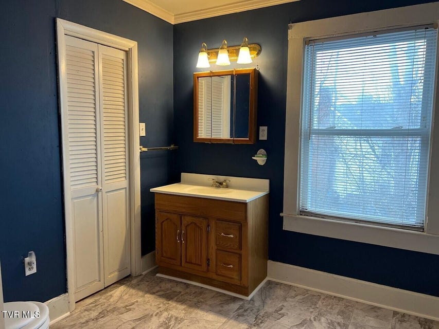 Photo #49: 209 Greenwood Avenue