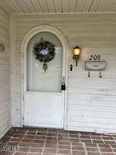 Photo #4: 209 Greenwood Avenue