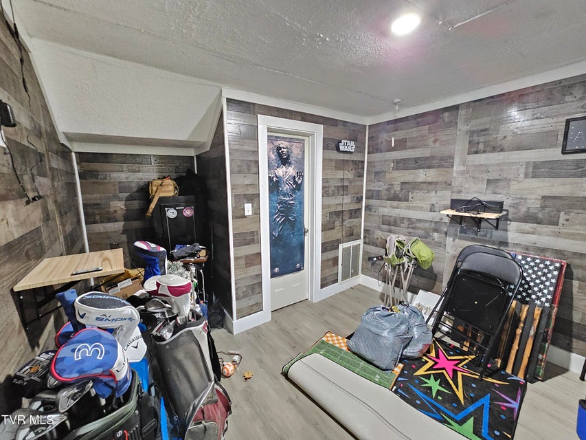 Photo #48: 320 Green Lane