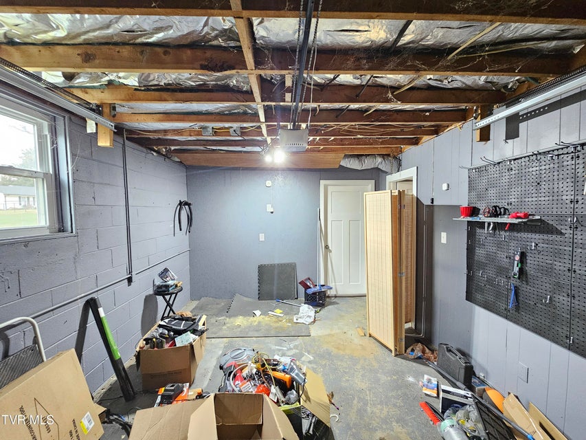 Photo #57: 320 Green Lane