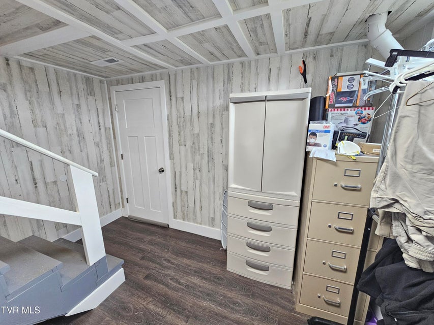 Photo #40: 320 Green Lane