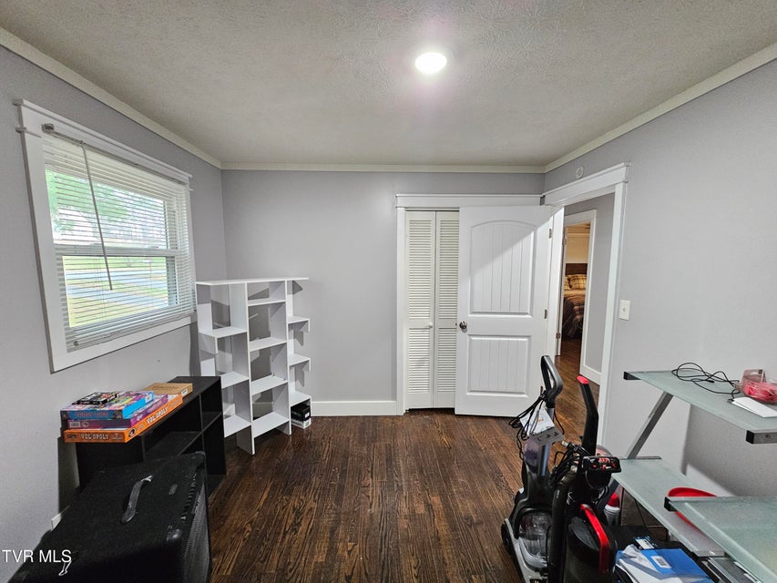 Photo #26: 320 Green Lane