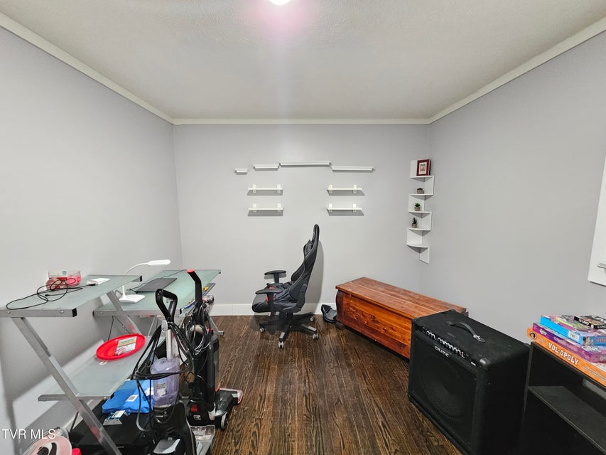 Photo #27: 320 Green Lane